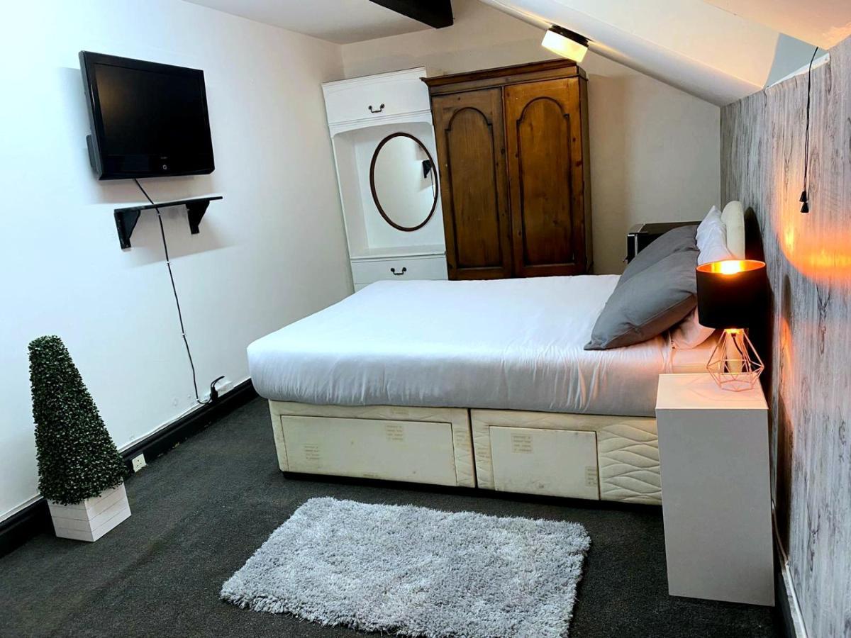Townhouse 105 Hotel Huddersfield Eksteriør billede