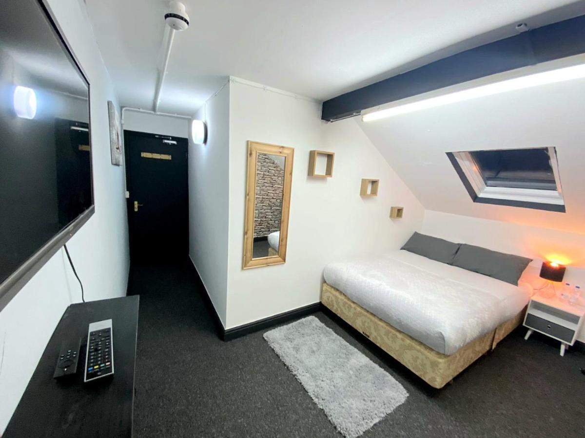 Townhouse 105 Hotel Huddersfield Eksteriør billede